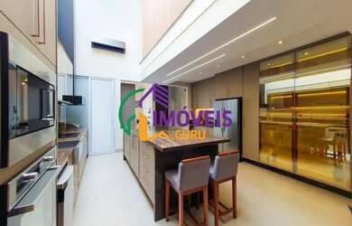 Imagem: A casa em condomínio à venda possui 3 Dormitórios, 4 Banheiros