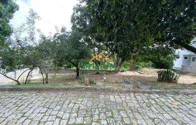 Imagem: O terreno à venda possui e está localizado em Manguinhos