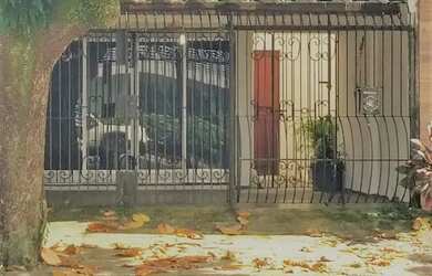 Imagem: A casa possui 3 Dormitórios, 2 Banheiros, 1 Vaga na garagem