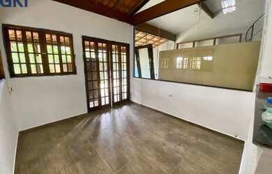 Imagem: A casa em condomínio possui 5 Dormitórios, 5 Banheiros, 3