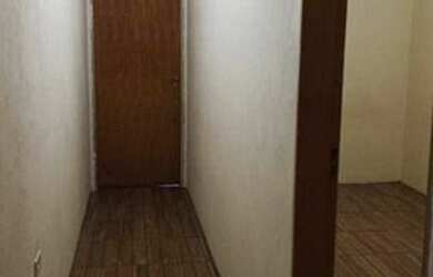 Imagem: A casa possui 4 Dormitórios, 4 Banheiros, 2 Vagas na garagem