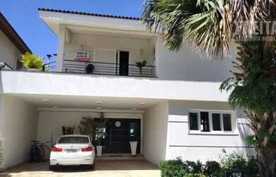 Imagem: A casa em condomínio possui 3 Dormitórios, 5 Banheiros, 4