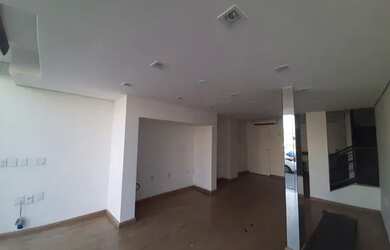 Imagem: O depósito possui 1 Vaga na garagem, 100m² de Área e está