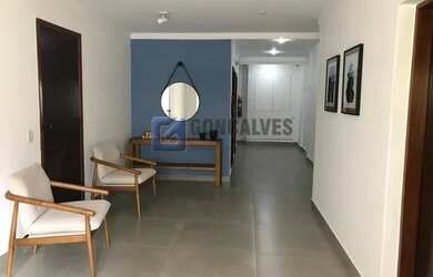 Imagem: O apartamento possui 2 Dormitórios, 1 Banheiro, 2 Vagas na