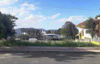 Imagem: O terreno possui 450m² de Área e está localizado em Pedra