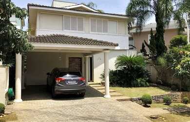 Imagem: A casa em condomínio possui 4 Dormitórios, 5 Banheiros, 4