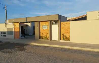 Imagem: A casa em condomínio possui 2 Dormitórios, 2 Banheiros, 1