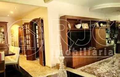 Imagem: A casa em condomínio possui 3 Dormitórios, 4 Banheiros, 3