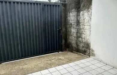 Imagem: A casa possui 3 Dormitórios e 1 Banheiro e está localizado