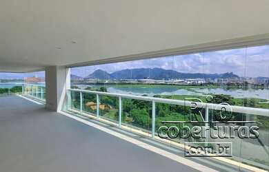 Imagem: O apartamento na cobertura possui 5 Dormitórios, 5 Banheiros