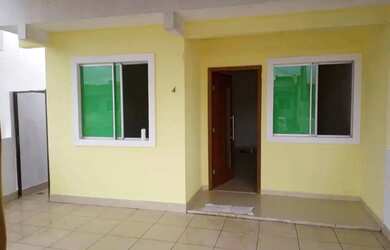 Imagem: A casa possui 2 Dormitórios, 1 Banheiro, 1 Vaga na garagem