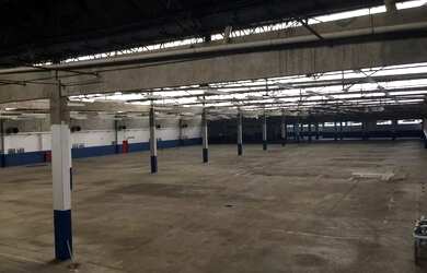 Imagem: O depósito possui 5 Vagas na garagem, 8.953m² de Área e