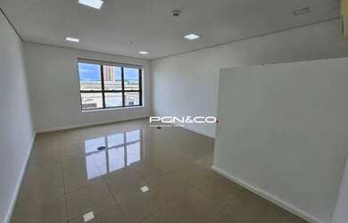 Imagem: O depósito possui 1 Vaga na garagem, 43m² de Área e está