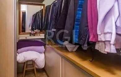 Imagem 10: CASA DE 2 DORMITÓRIOS, PISCINA, CHURRASQUEIRA E 2 VAGAS DE GARAGEM NO...