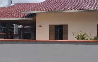 Imagem: Casa 3 Quartos / Próx. Beto Carrero / 2 Quadras da Praia /