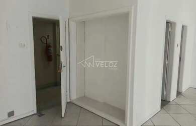 Imagem 9: Kitnet/Conjugado - / Residencial / Centro