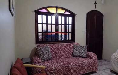 Imagem: A casa possui 2 Dormitórios, 1 Banheiro, 2 Vagas na garagem