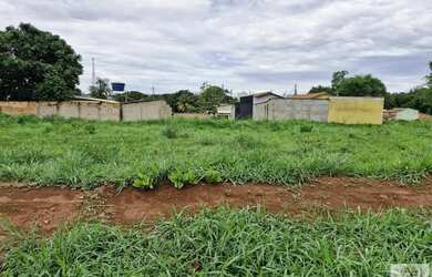 Imagem: O terreno possui 374m² de Área e está localizado em Jardim