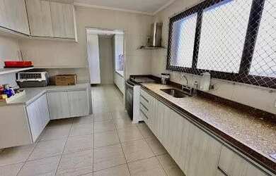 Imagem: O apartamento possui 3 Dormitórios, 4 Banheiros, 4 Vagas na