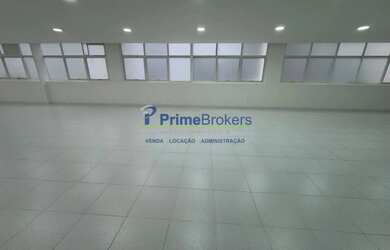 Imagem: O depósito possui 2 Vagas na garagem, 195m² de Área e Imóvel