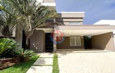 Imagem: A casa em condomínio possui 5 Dormitórios, 5 Banheiros, 4