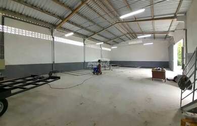 Imagem 9: Galpão industrial com pé-direito alto disponível para locação no...