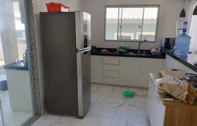 Imagem 5: Pertinho da PRAIA. Acomodam 12 pessoas, 5 Vagas na garageme3 Dormitórios