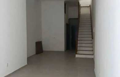 Imagem: O depósito possui 1 Vaga na garagem, 134m² de Área e está