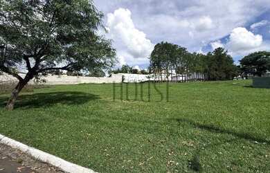 Imagem: O terreno possui 2.200m² de Área e está localizado em Parque