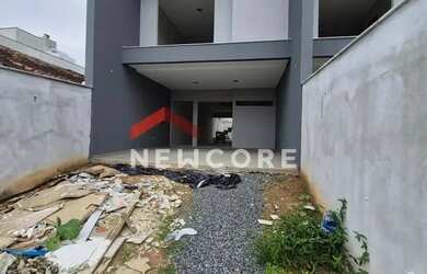 Imagem: Sobrado em Rua Vereador Conrado de Mira - Costa e Silva - Joinville/SC