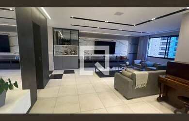 Imagem: O apartamento possui 4 Dormitórios, 4 Banheiros, 4 Vagas na