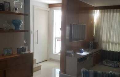 Imagem: O apartamento possui 3 Dormitórios, 1 Banheiro, 2 Vagas na