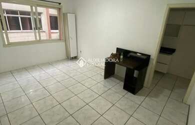 Imagem: O apartamento possui 1 Dormitório, 1 Banheiro, 42m² de Área