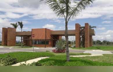 Imagem: O terreno possui 412m² de Área e está localizado em Centro