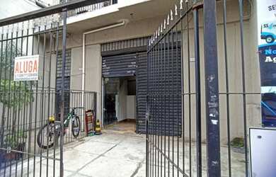 Imagem: O depósito possui 1 Vaga na garagem, 100m² de Área e está