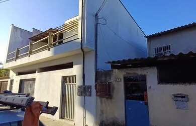 Imagem: A casa possui 2 Dormitórios, 2 Banheiros, 1 Vaga na garagem