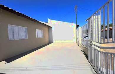 Imagem: A casa em condomínio possui 2 Dormitórios, 2 Banheiros, 2