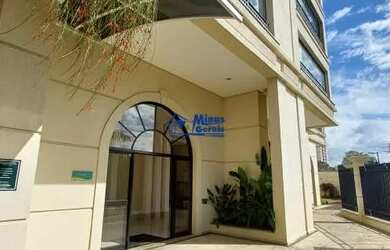 Imagem: O apartamento possui 4 Dormitórios, 3 Banheiros, 2 Vagas na