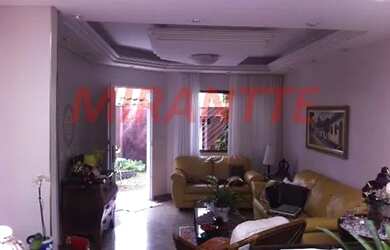 Imagem: A casa possui 3 Dormitórios, 5 Banheiros, 4 Vagas na garagem