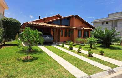 Imagem: A casa em condomínio possui 3 Dormitórios, 4 Banheiros, 1