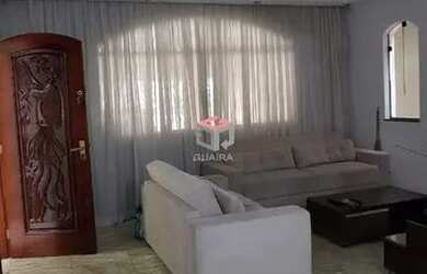 Imagem: A casa possui 4 Dormitórios, 5 Banheiros, 4 Vagas na garagem