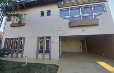 Imagem: A casa possui 3 Dormitórios, 5 Banheiros, 2 Vagas na garagem