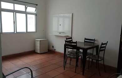 Imagem: O apartamento possui 1 Dormitório, 1 Banheiro, 1 Vaga na garagem