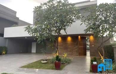 Imagem: A casa em condomínio possui 4 Dormitórios, 5 Banheiros, 5