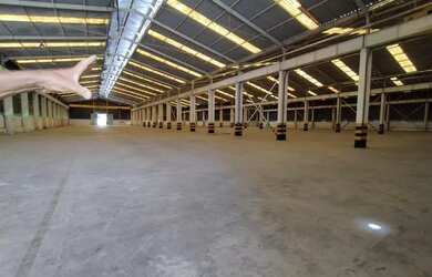 Imagem: O depósito possui 5 Vagas na garagem, 7.600m² de Área e