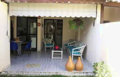 Imagem: A casa em condomínio à venda possui 4 Dormitórios, 4 Banheiros