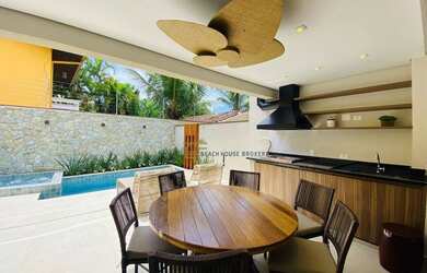 Imagem: A casa em condomínio possui 4 Dormitórios, 4 Banheiros, 2