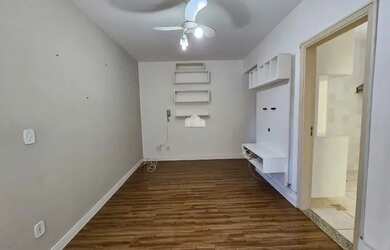 Imagem: O apartamento possui 1 Dormitório, 1 Banheiro, 40m² de Área