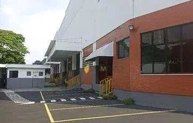 Imagem: O depósito possui 5 Vagas na garagem e 5737m² de Área e está