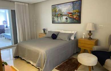 Imagem: A casa em condomínio possui 5 Dormitórios, 5 Banheiros, 5